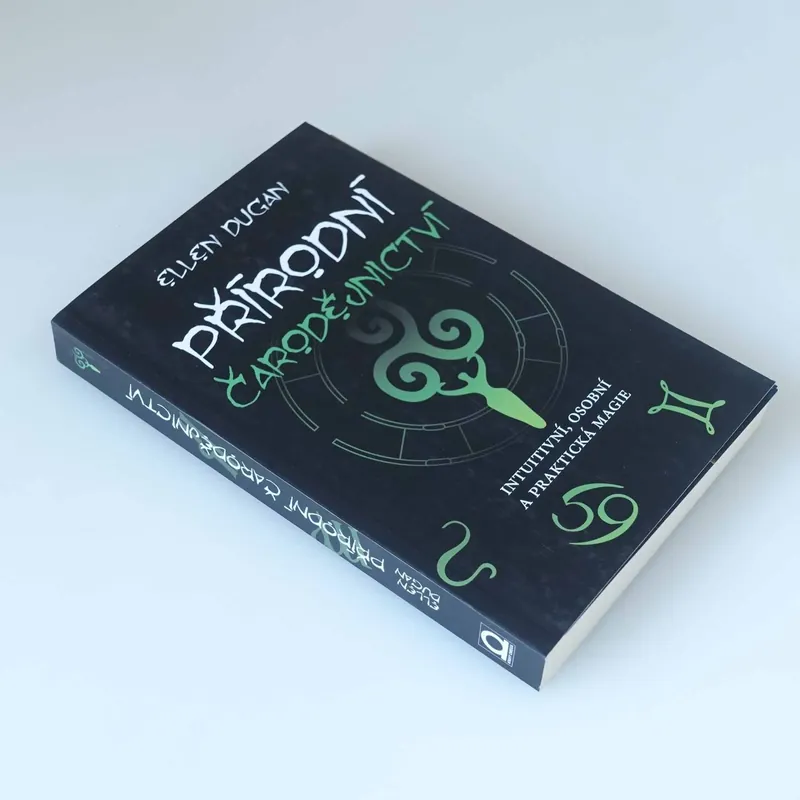 Přírodní čarodějnictví: Intuitivní, osobní a praktická magie Horká Nabídka